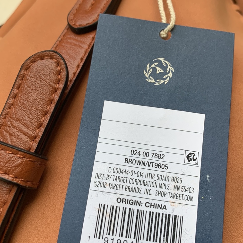 Universal Thread Drawstring Crossbody Bag - Picture 13 of 15